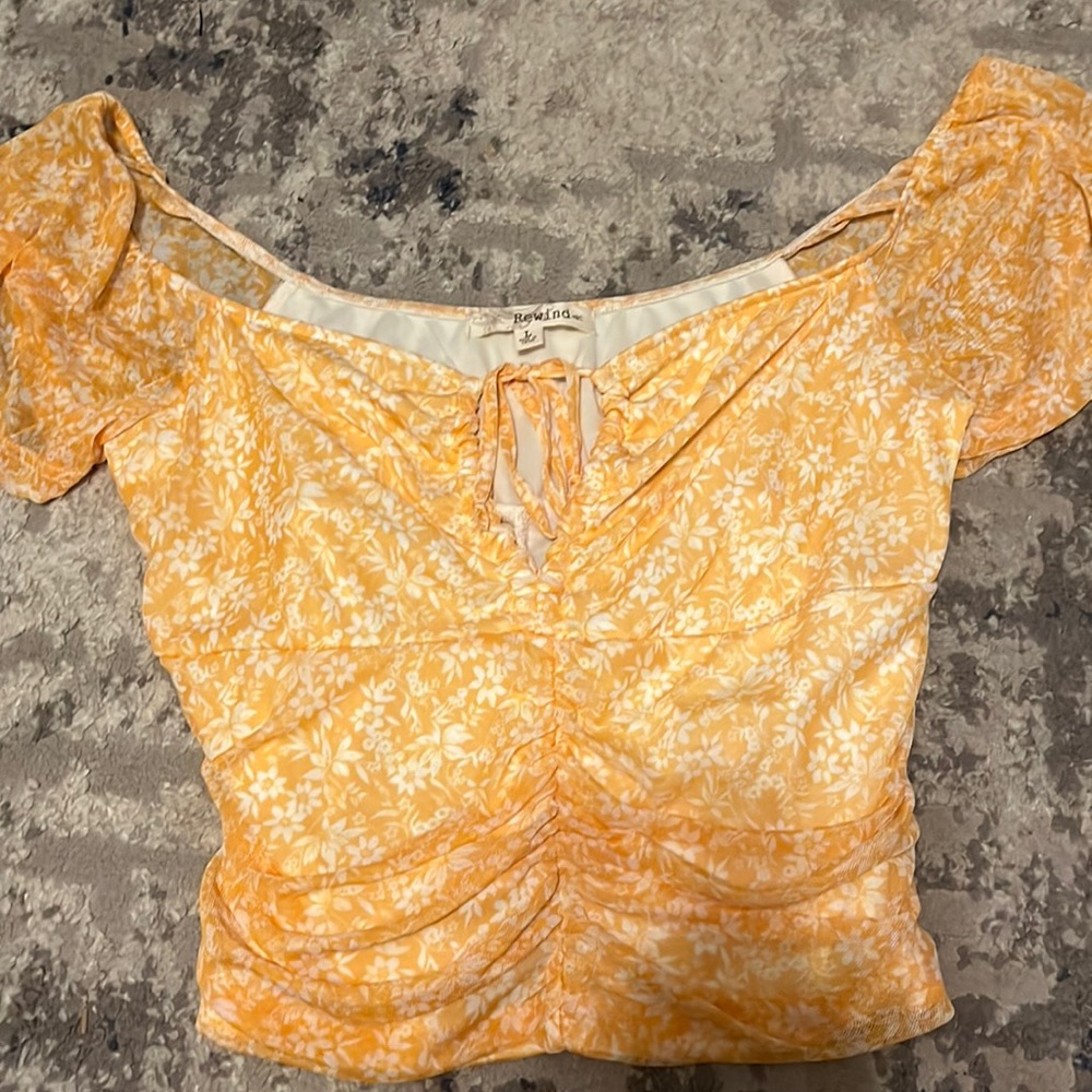 super cute floral print top